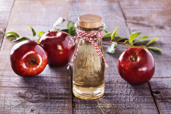vinagre de manzana y otros remedios naturales para alisar tu cabello